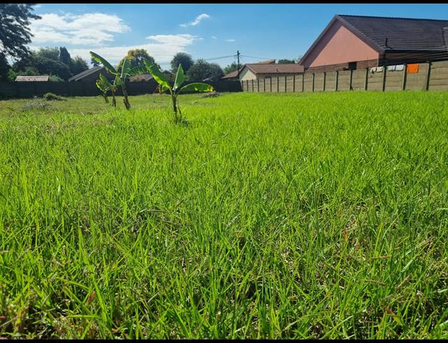 1,060M² VACANT LAND FOR SALE IN FALCON RIDGE